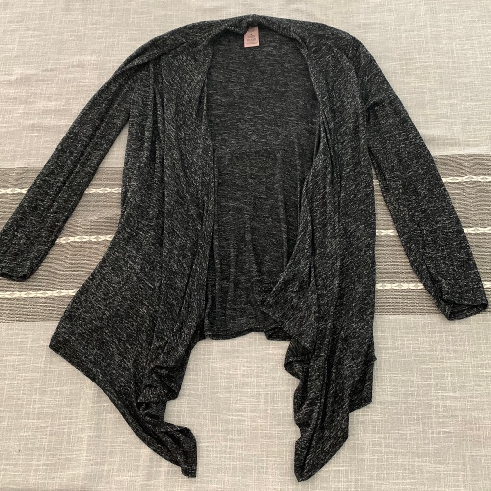 Brand: philosophy size: medium color: black and gray